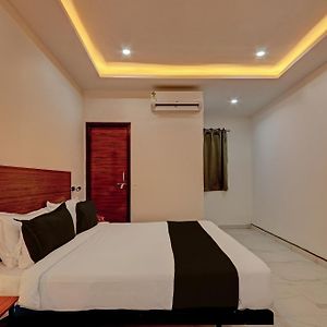 Hotel O Outer Inn